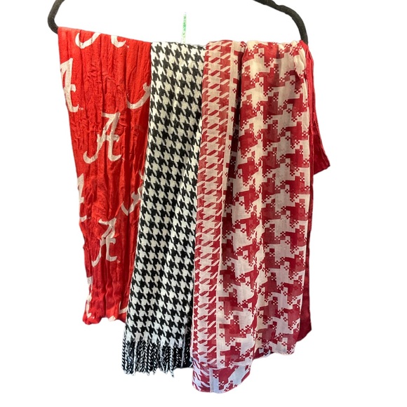 Alabama Houndstooth Scarves - Picture 2 of 6